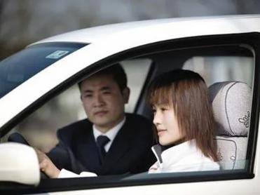 新手上路不安全?蘇州寧陪駕助您無憂駕駛!